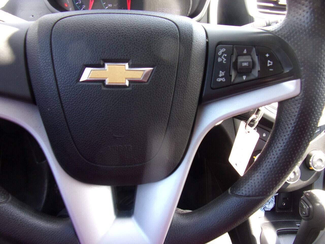 Used 2017 Chevrolet Sonic LT FWD image 23