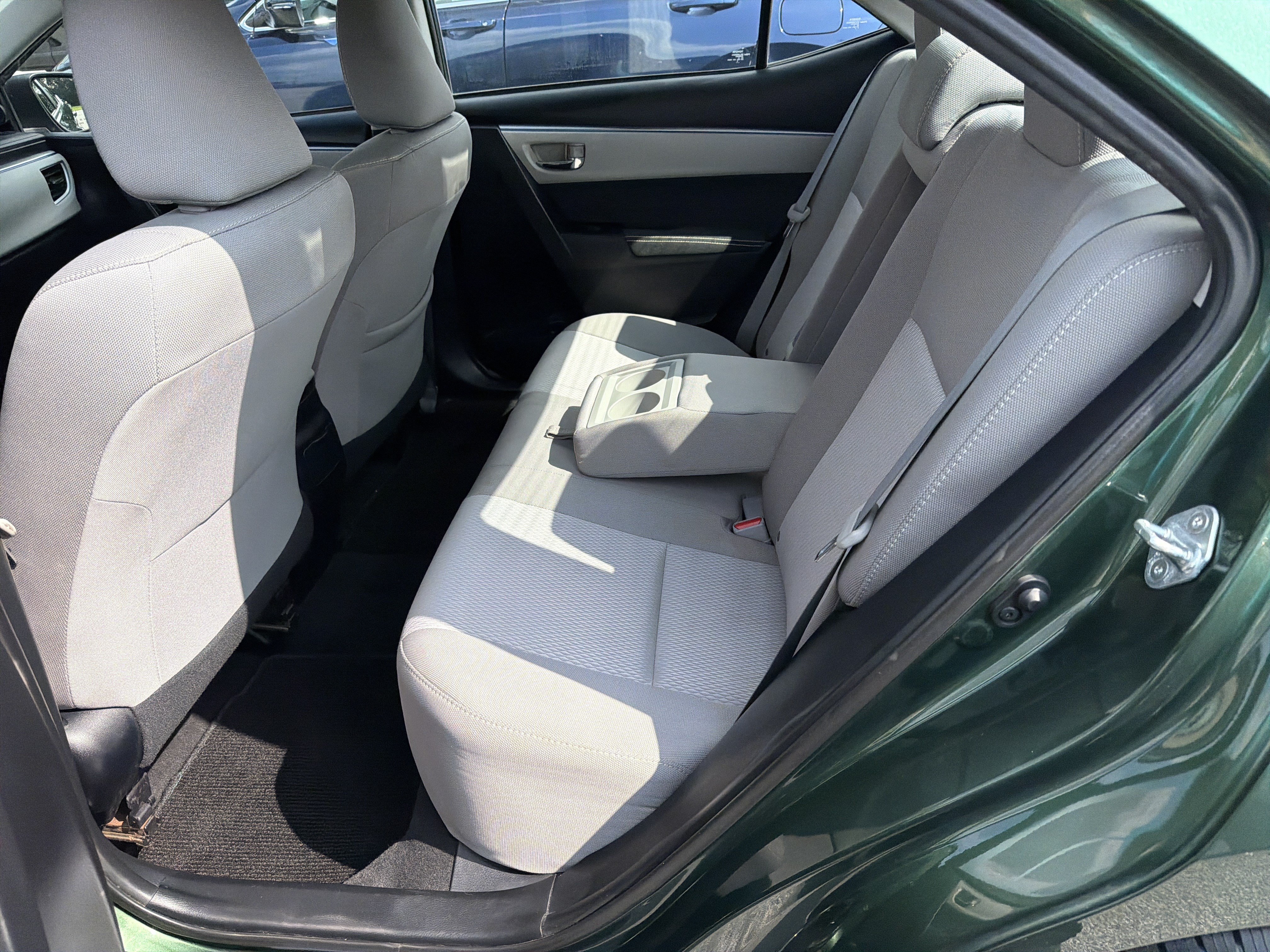 Used 2015 Toyota Corolla LE w/ Body Protection Package #1 FWD image 38