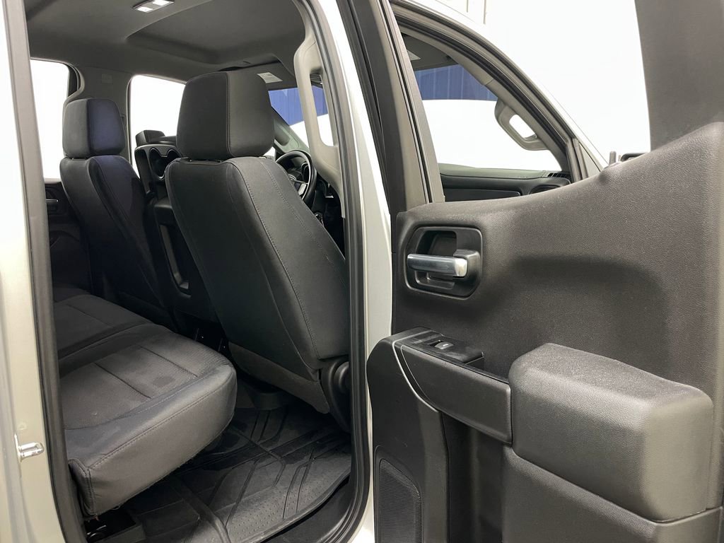 Used 2019 Chevrolet Silverado 1500 Custom w/ Custom Convenience Package AWD/4WD image 33