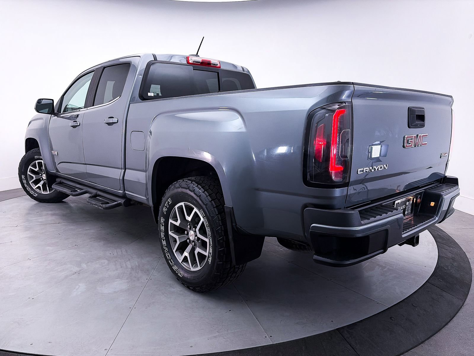 Used 2020 GMC Canyon All Terrain w/ All Terrain X Package AWD/4WD image 2
