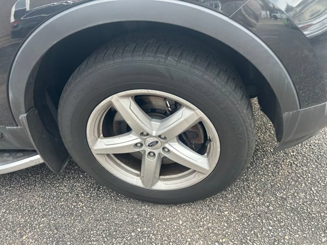Used 2016 Ford Explorer XLT AWD/4WD image 3