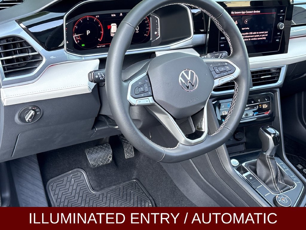 Used 2026 Volkswagen Taos SEL AWD/4WD image 13