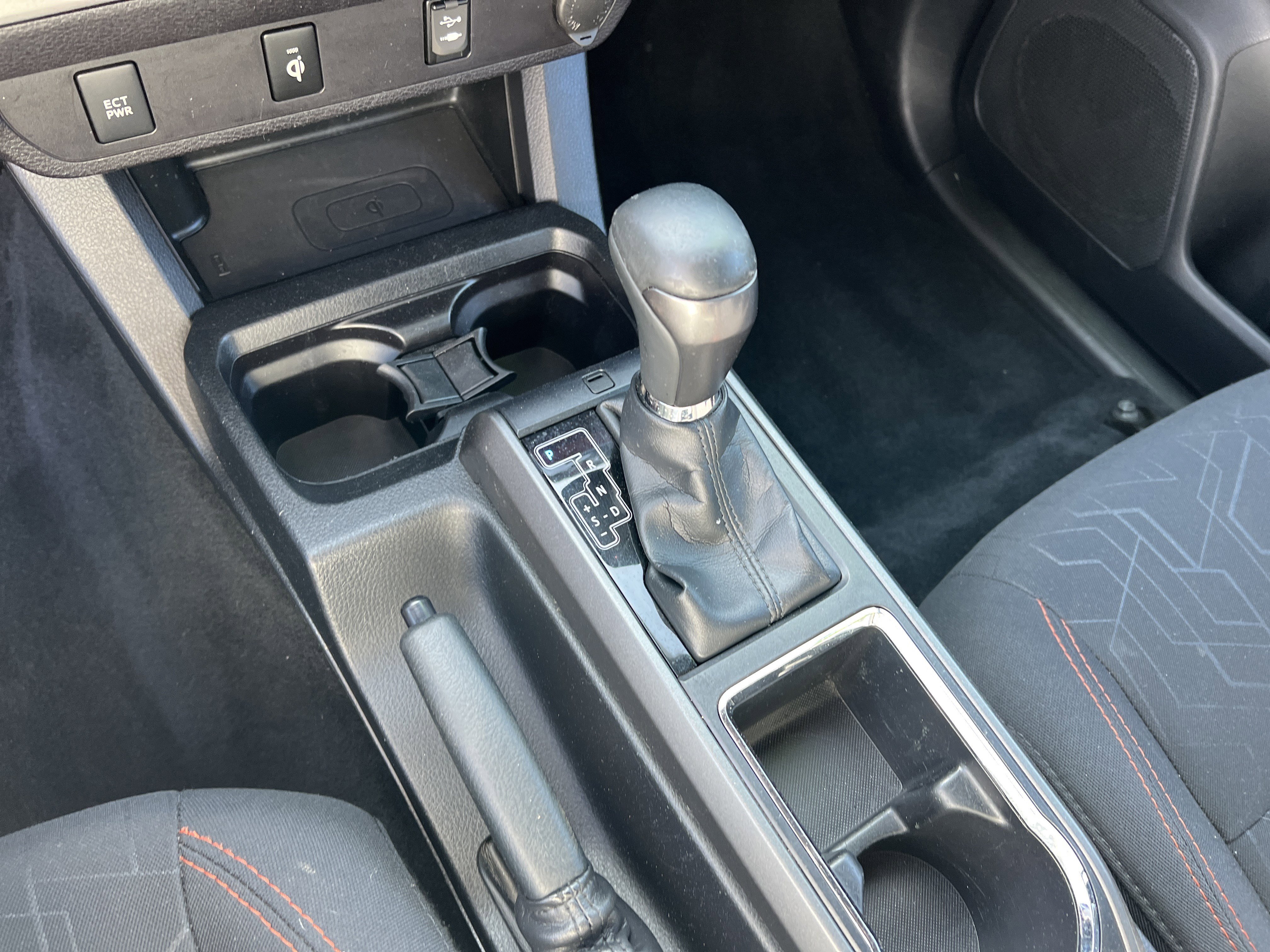 Used 2017 Toyota Tacoma TRD Sport w/ Tow Package image 9