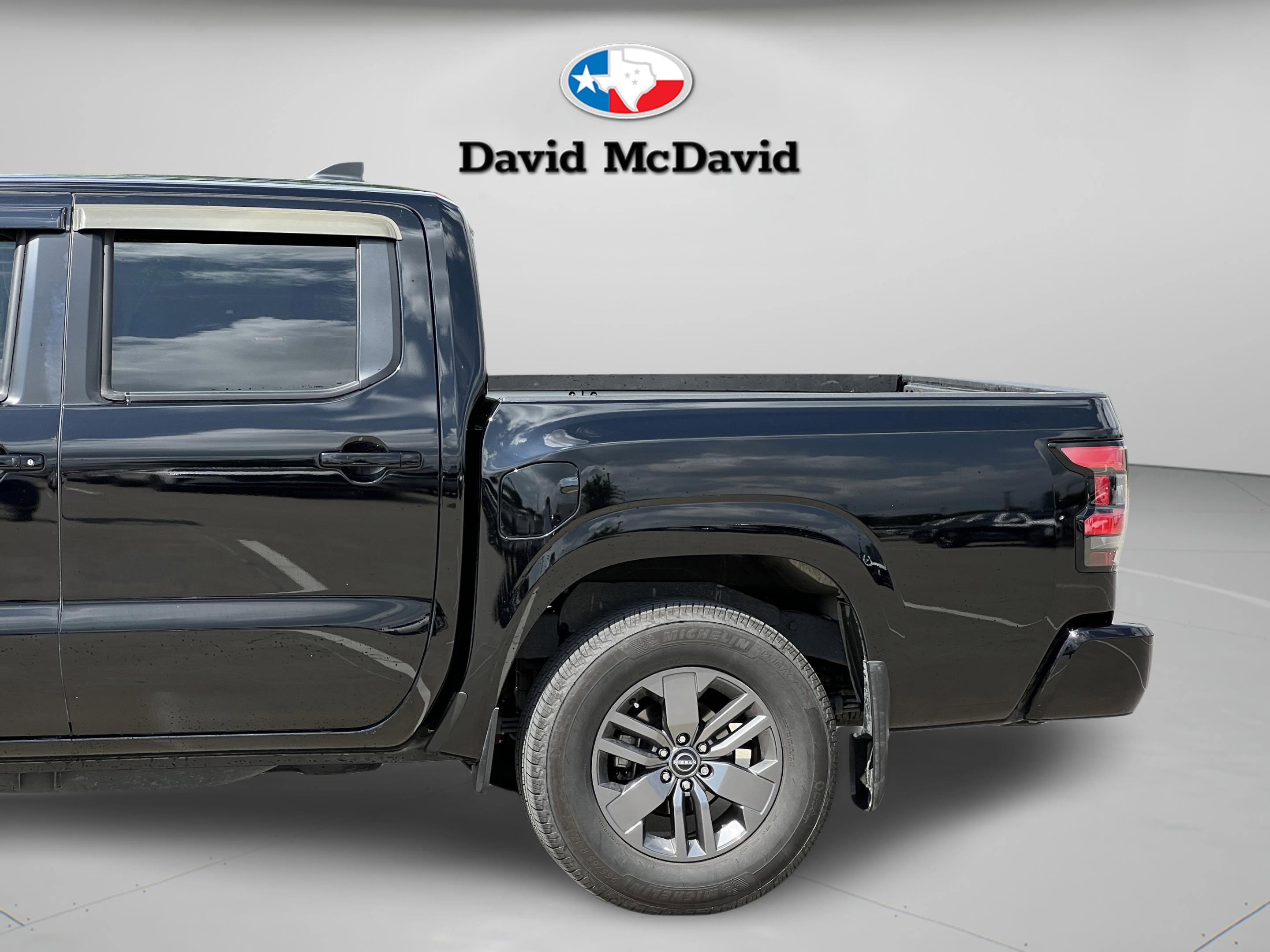 Used 2025 Nissan Frontier SV w/ SV Convenience Package RWD image 31