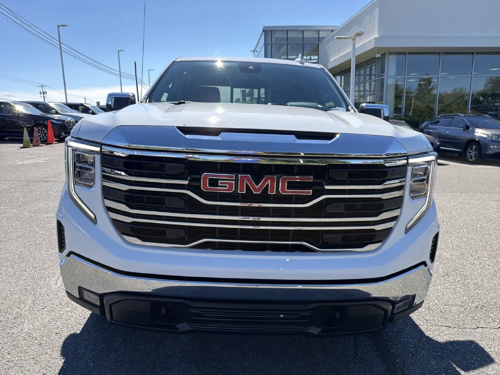 Used 2023 GMC Sierra 1500 SLT w/ SLT Premium Package AWD/4WD image 14