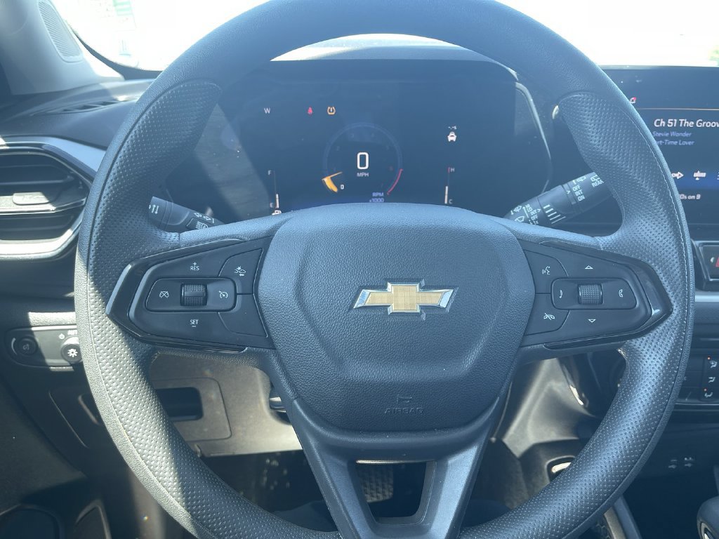 Used 2025 Chevrolet TrailBlazer LT AWD/4WD image 19