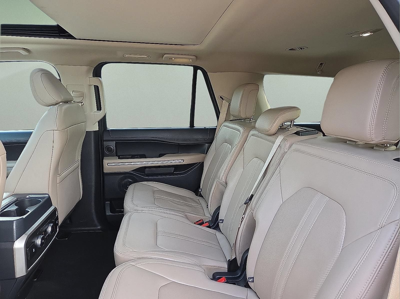 Used 2024 Ford Expedition Limited AWD/4WD image 10