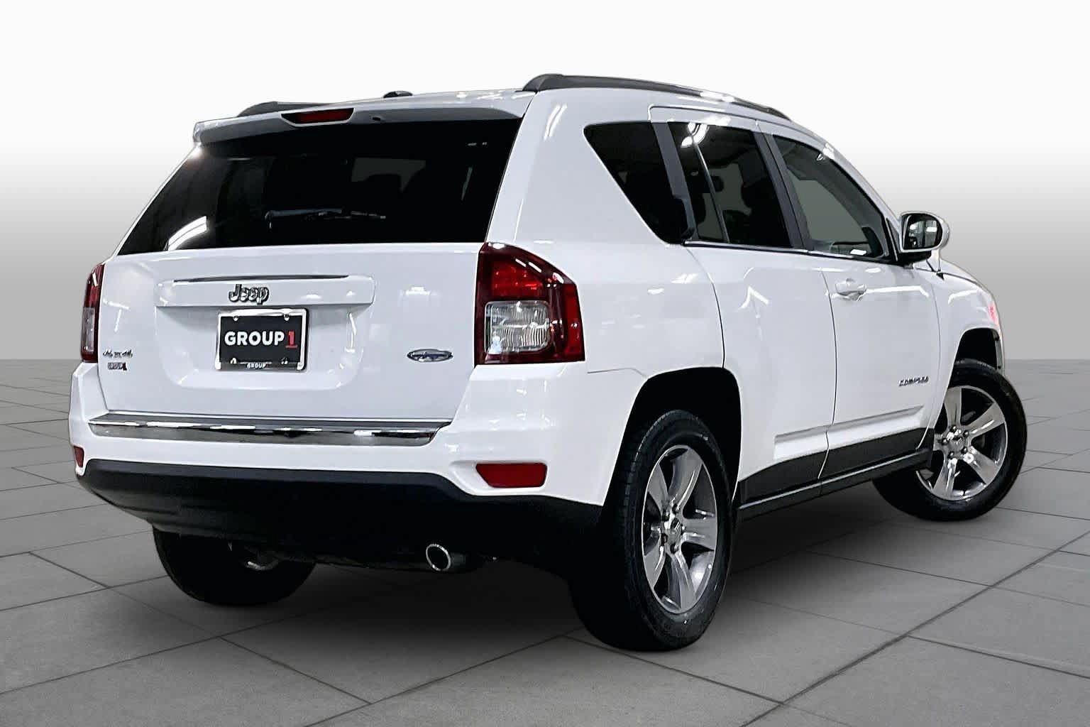 Used 2017 Jeep Compass High Altitude AWD/4WD image 13