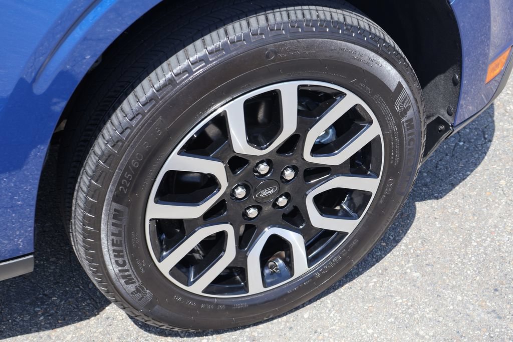 Used 2023 Ford Maverick Lariat w/ Lariat Luxury Package FWD image 30