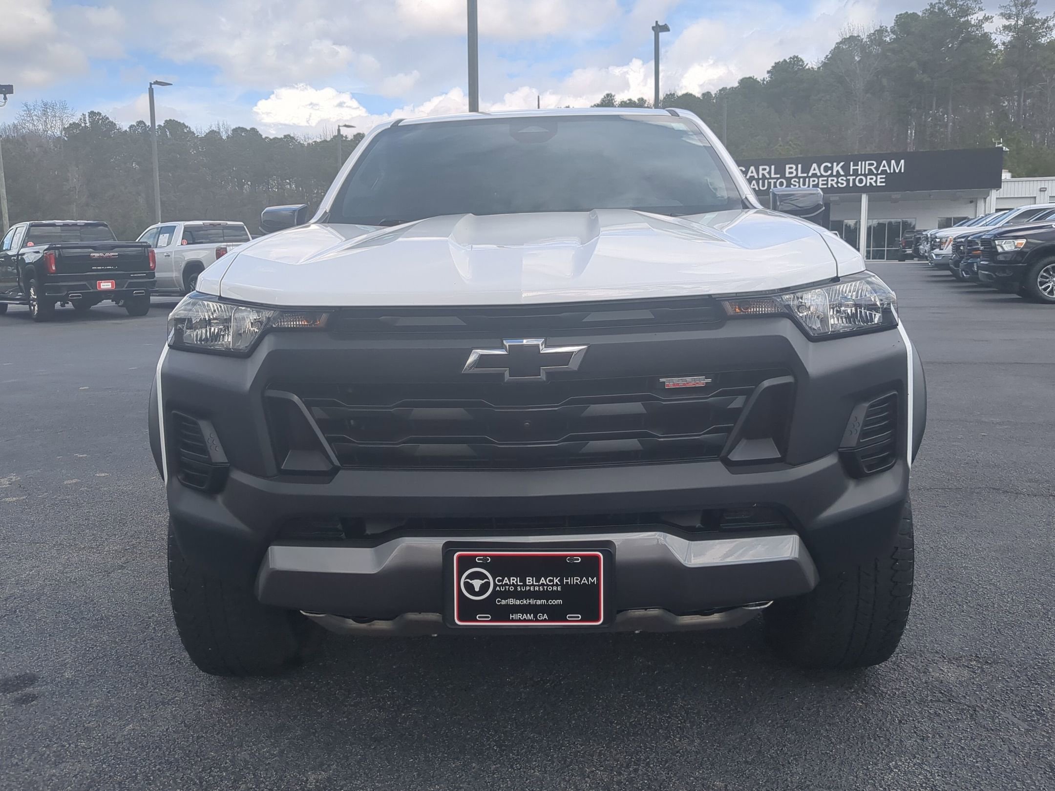 Used 2024 Chevrolet Colorado Trail Boss w/ Technology Package image 2