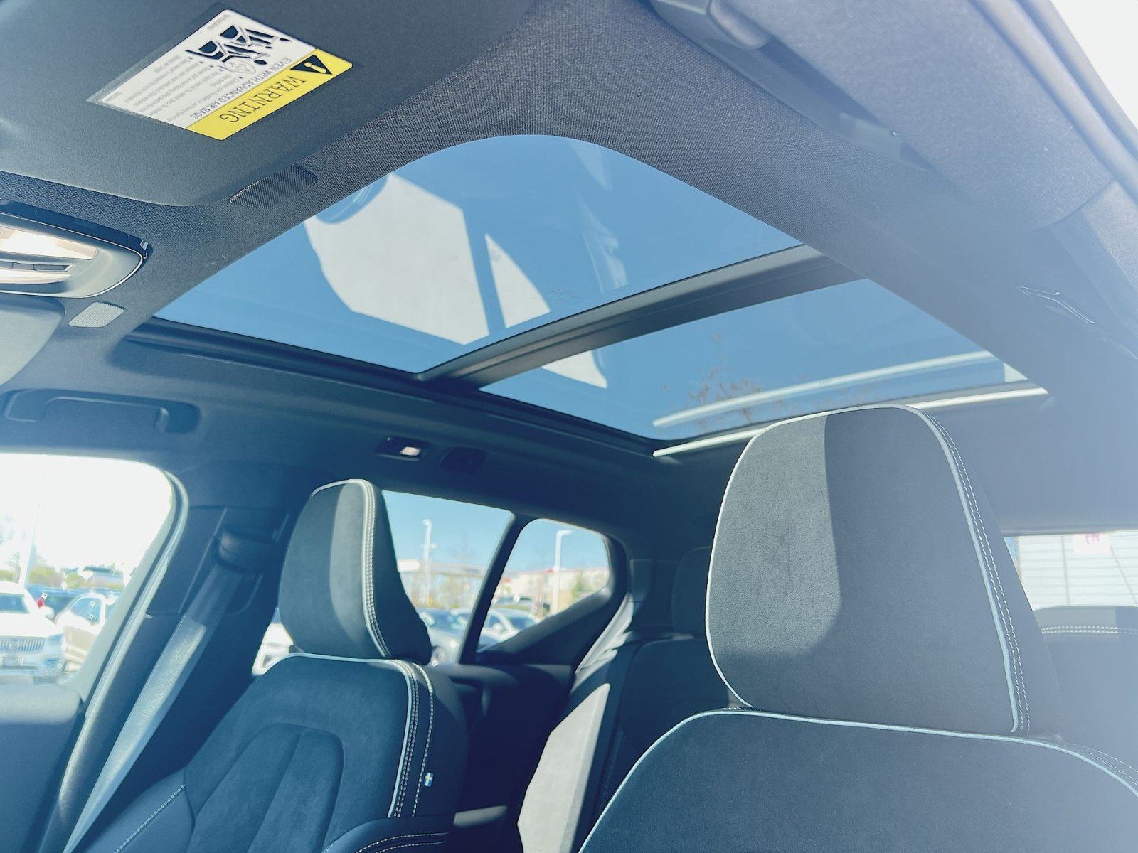 New 2026 Volvo XC40 B5 Ultra w/ Climate Package AWD/4WD image 24