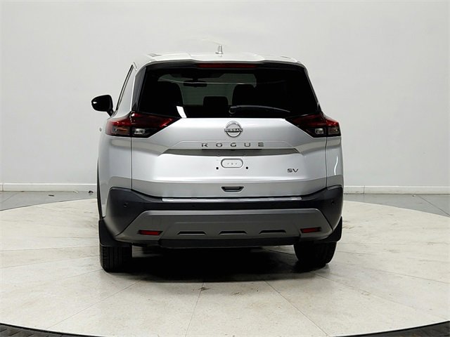Used 2022 Nissan Rogue SV image 6