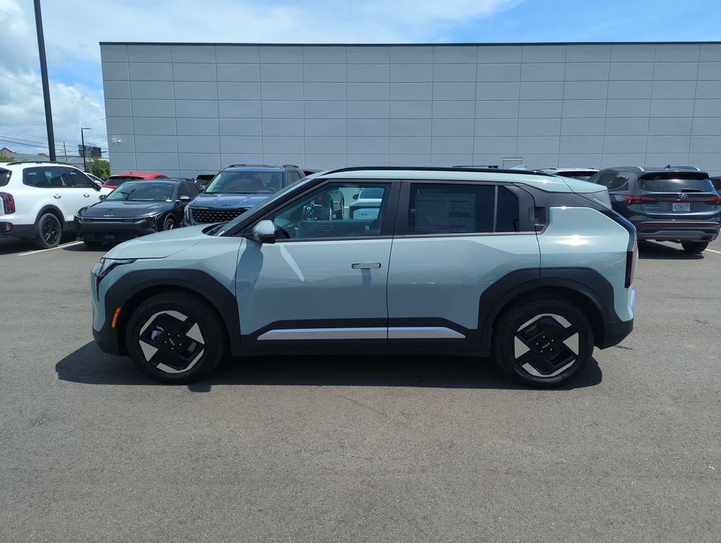 New 2027 Kia EV3 Wind FWD image 4