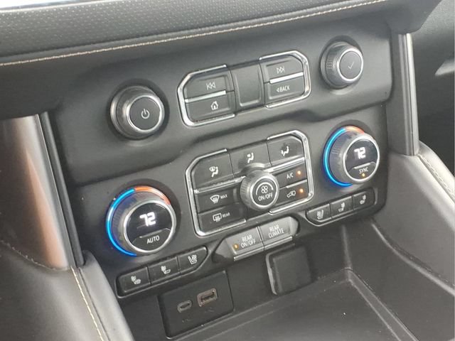 Used 2023 Chevrolet Suburban Premier AWD/4WD image 10