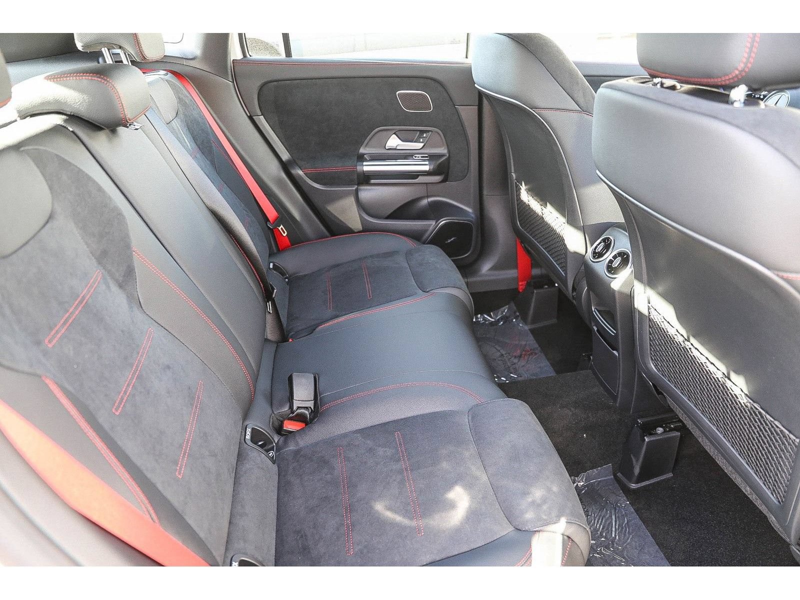 Used 2024 Mercedes-Benz GLA 35 AMG 4MATIC image 21