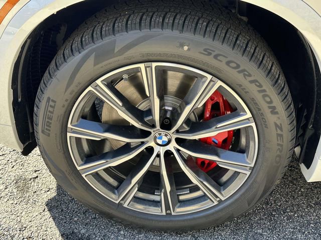 New 2026 BMW X5 xDrive50e w/ M Sport Package AWD/4WD image 7