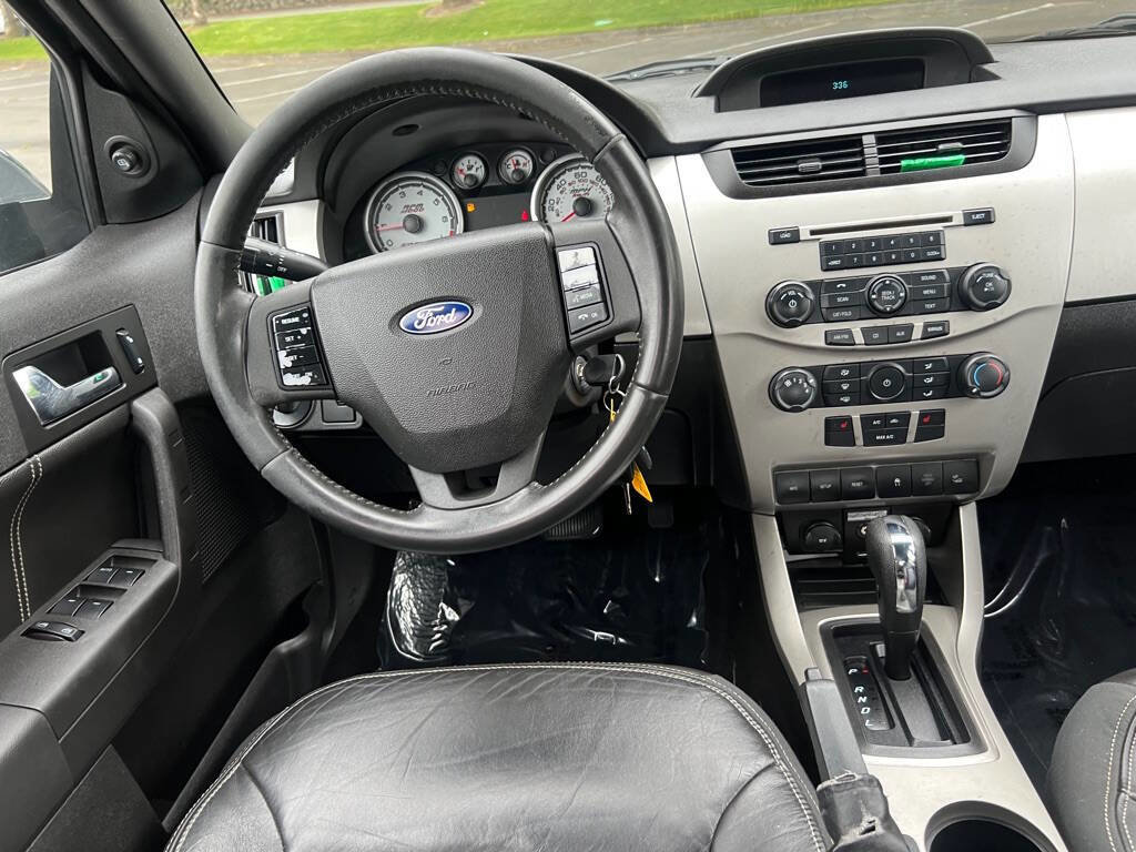 Used 2009 Ford Focus SEL FWD image 12