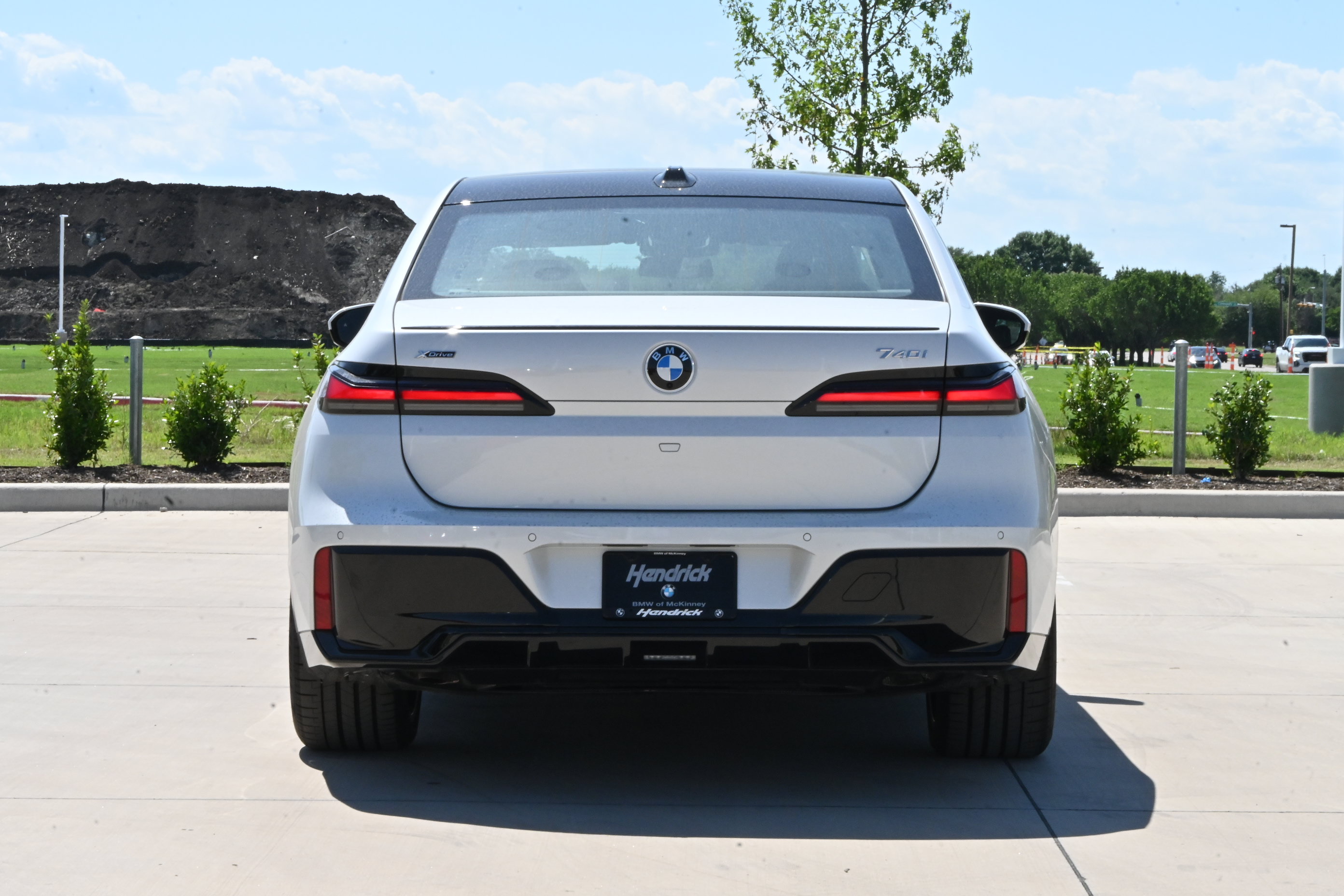 New 2026 BMW 740i xDrive w/ Executive Package AWD/4WD image 7