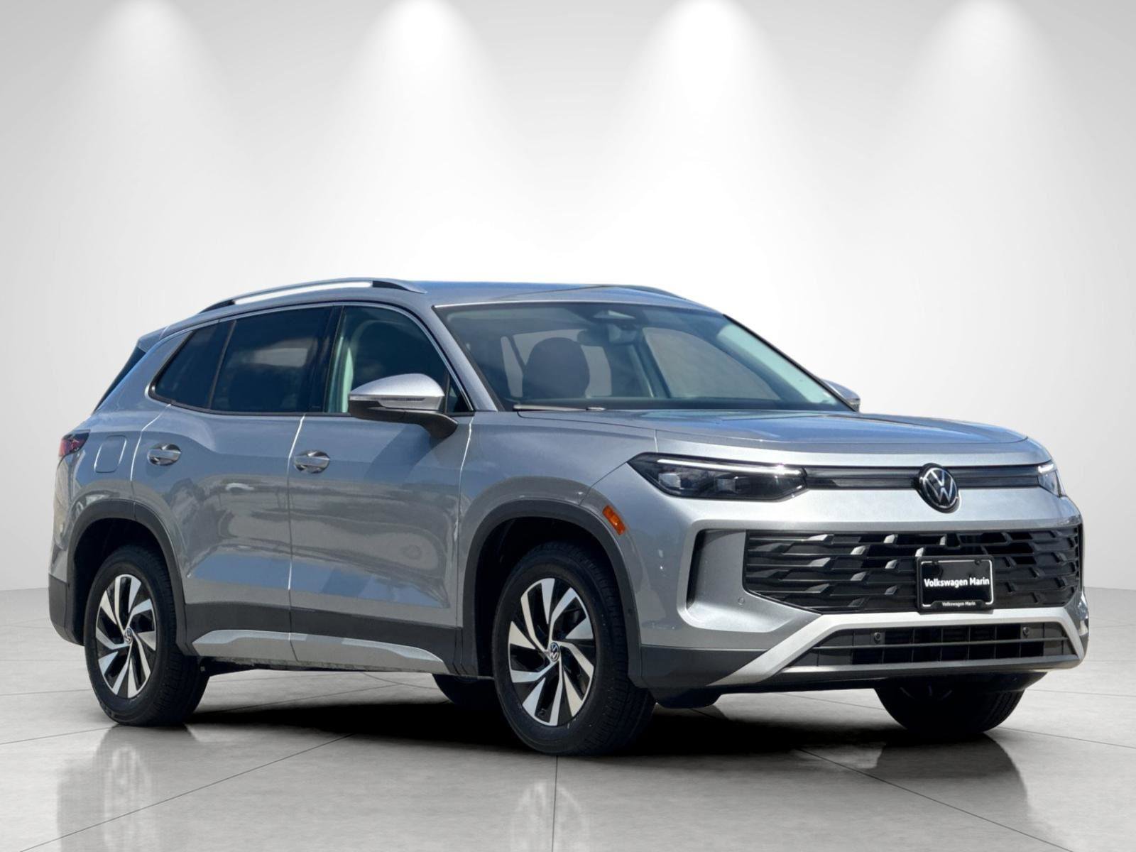 New 2026 Volkswagen Tiguan S FWD image 7