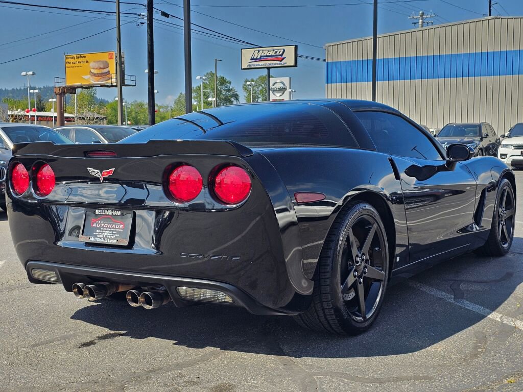 Used 2006 Chevrolet Corvette Coupe w/ Preferred Equipment Group RWD image 5