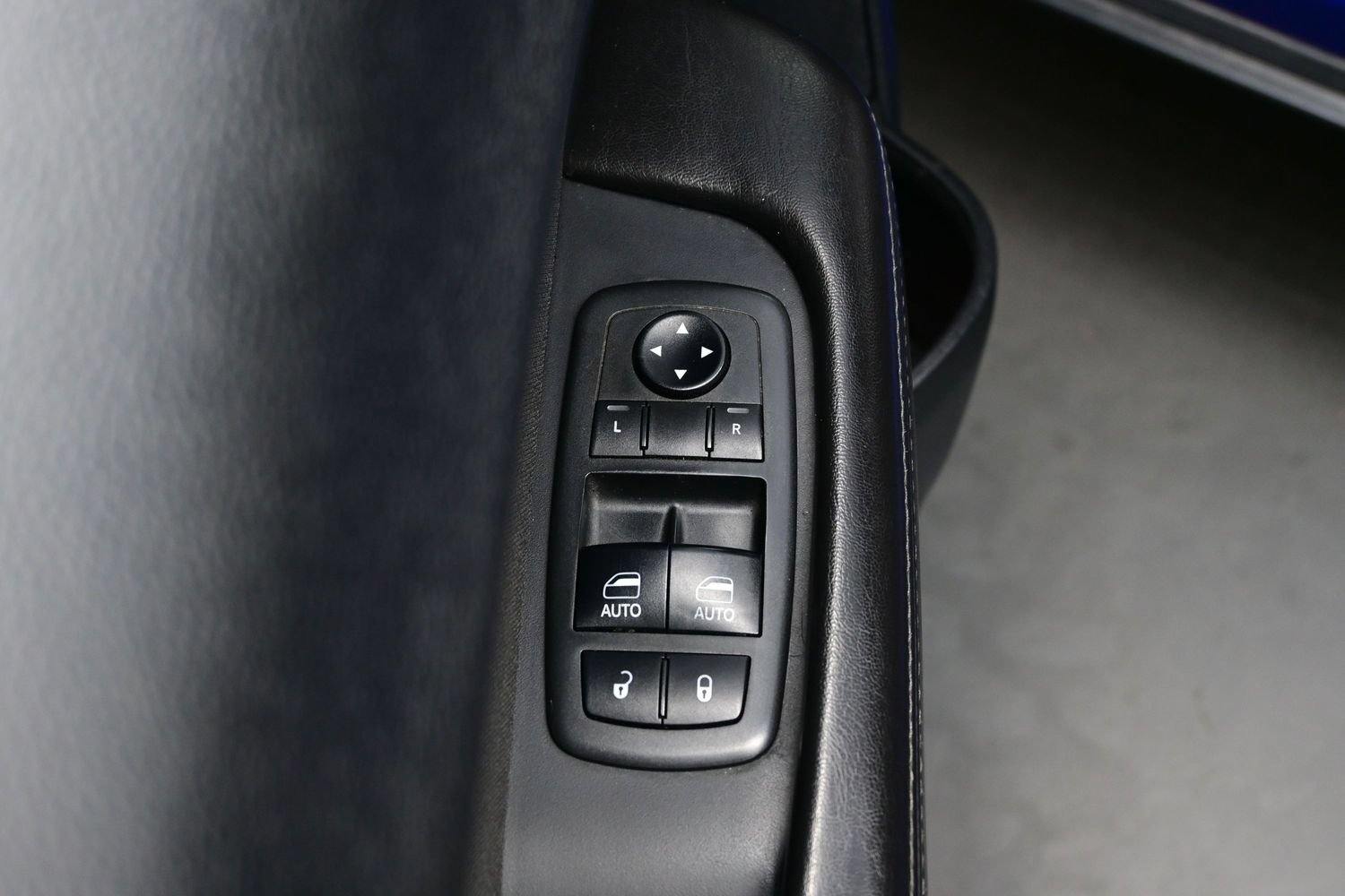 Used 2018 Dodge Challenger SXT w/ Blacktop Package RWD image 10