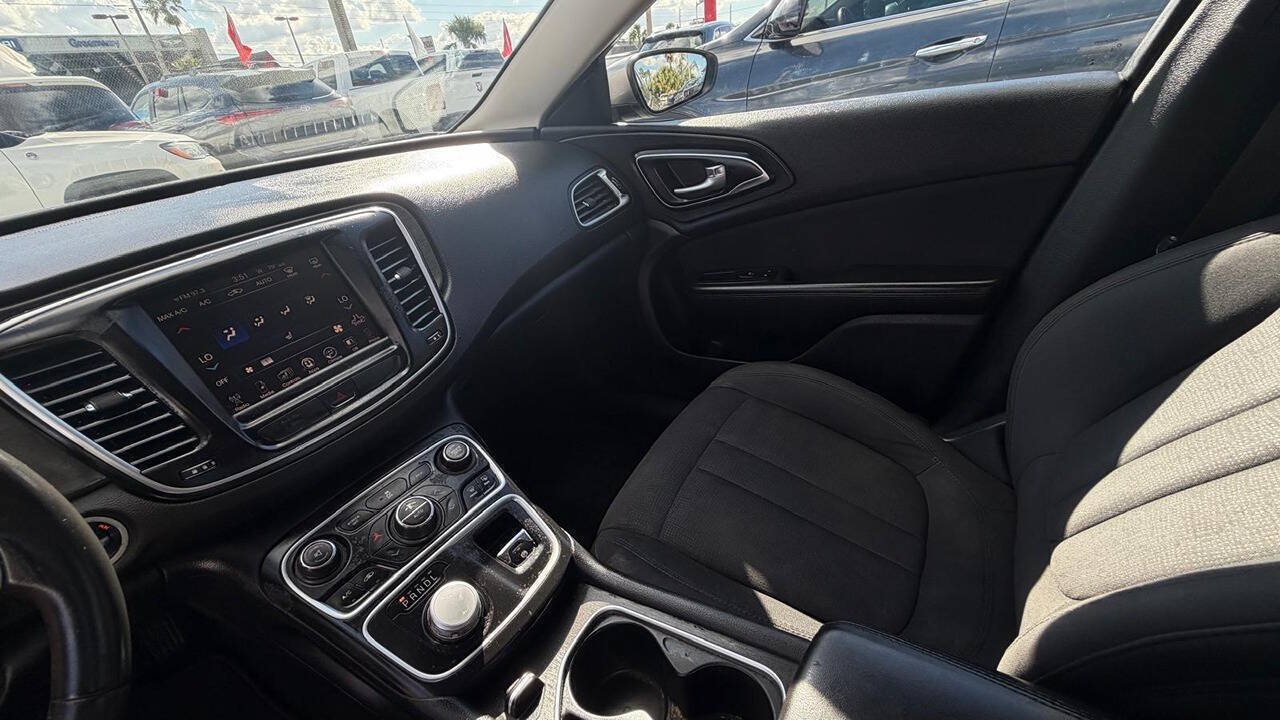 Used 2016 Chrysler 200 Limited w/ Anniversary Edition FWD image 13