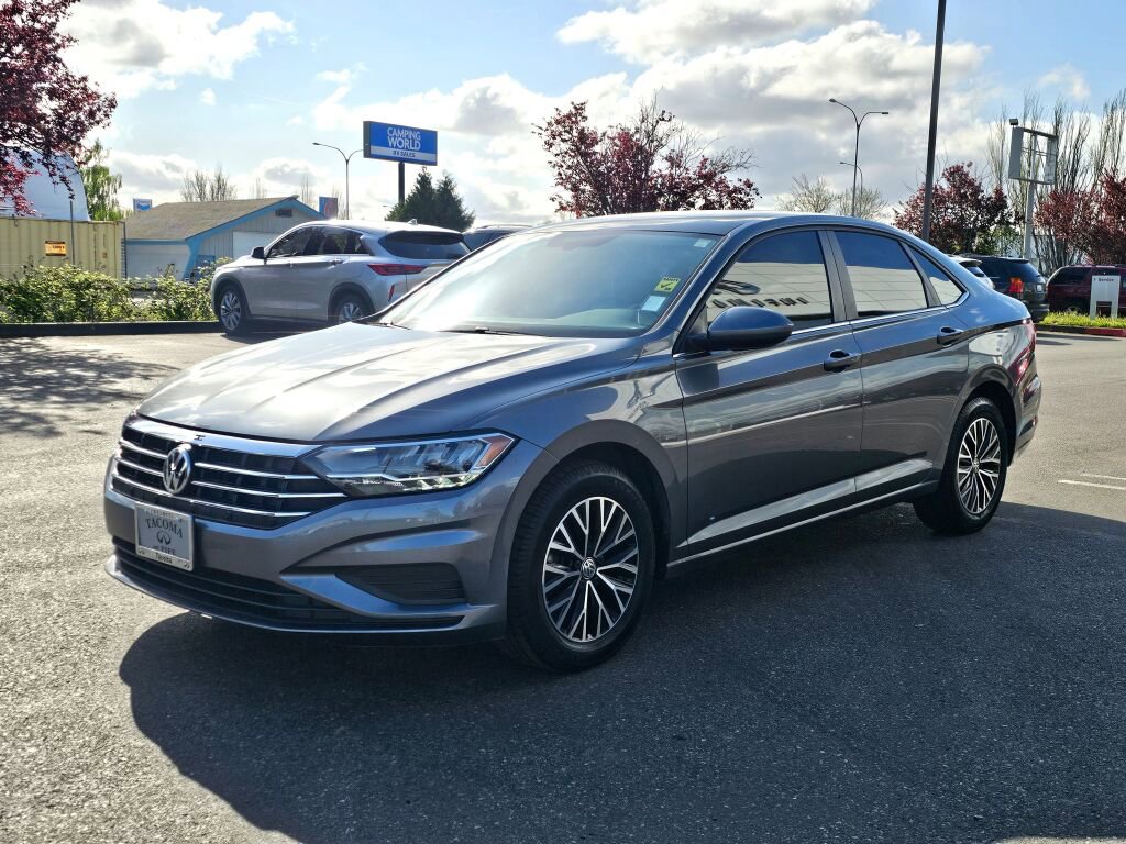 Used 2019 Volkswagen Jetta SE image 3