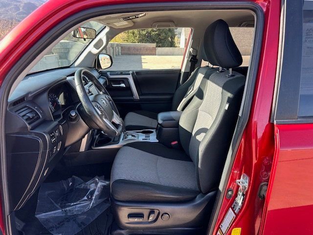 Used 2019 Toyota 4Runner SR5 AWD/4WD image 11