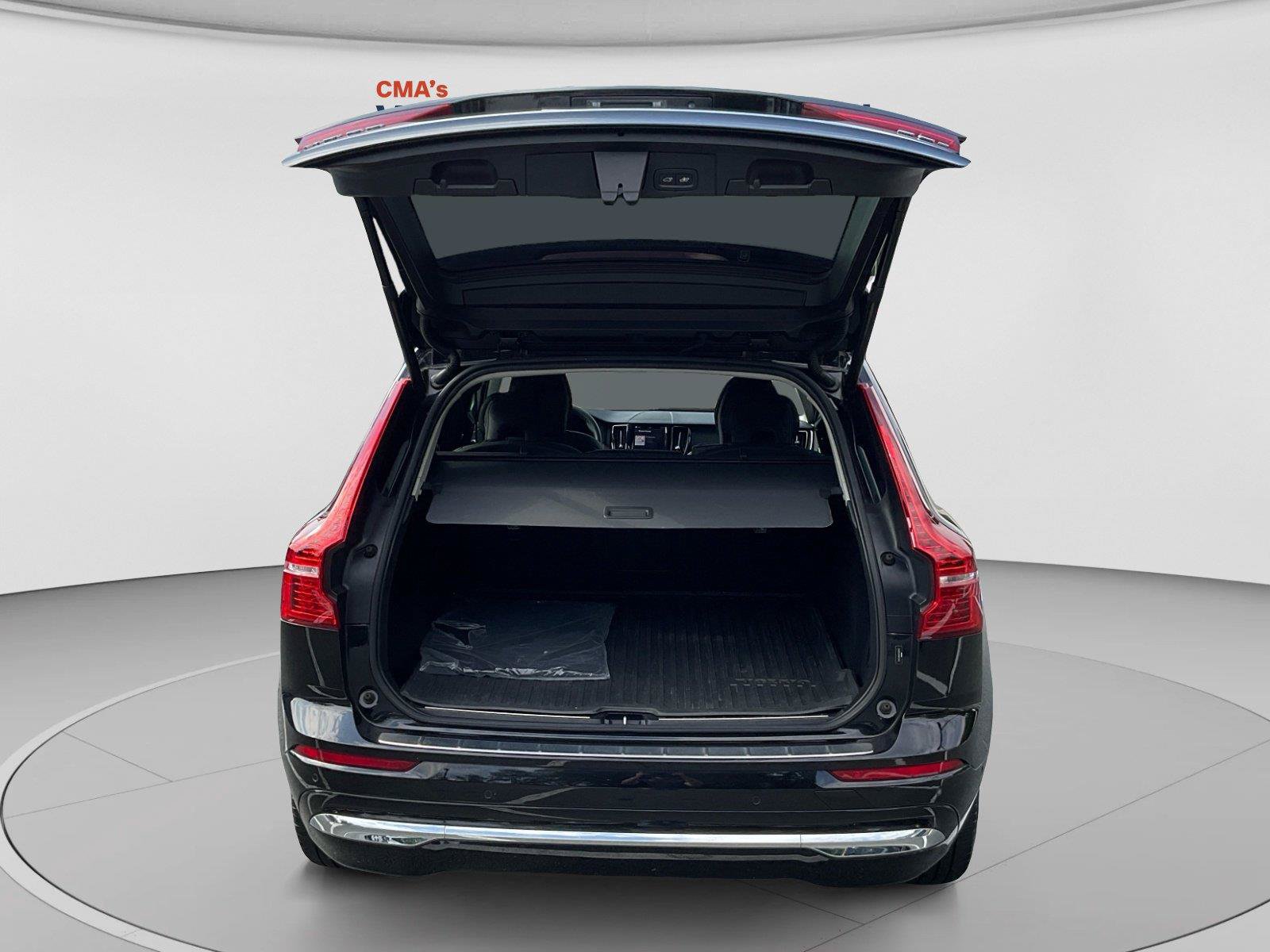 Certified 2023 Volvo XC60 B5 Plus AWD/4WD image 11