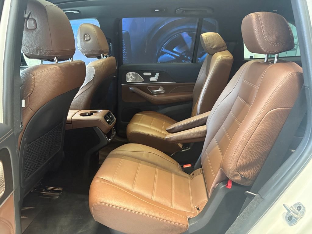 Used 2024 Mercedes-Benz GLS 450 4MATIC image 16