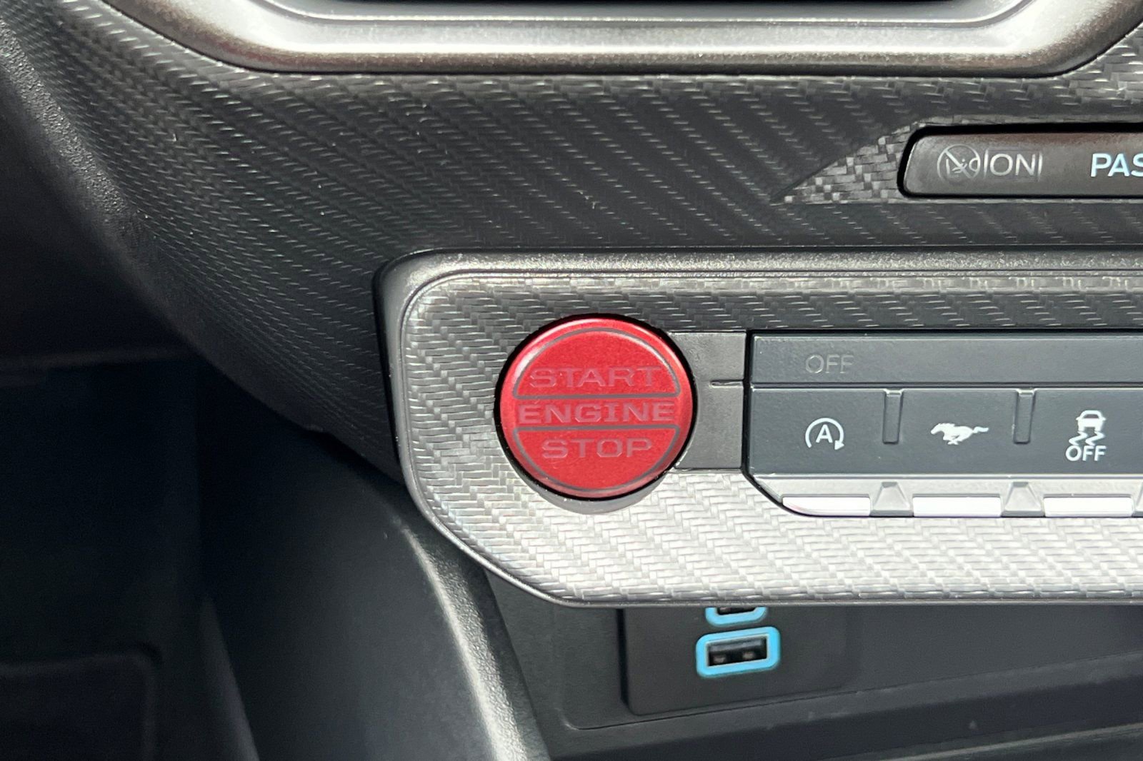 Used 2025 Ford Mustang EcoBoost image 21