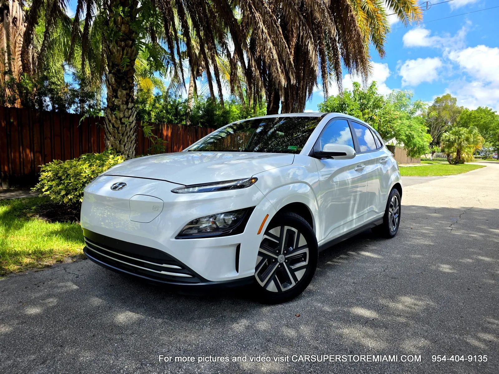 Used 2023 Hyundai Kona SEL FWD image 4