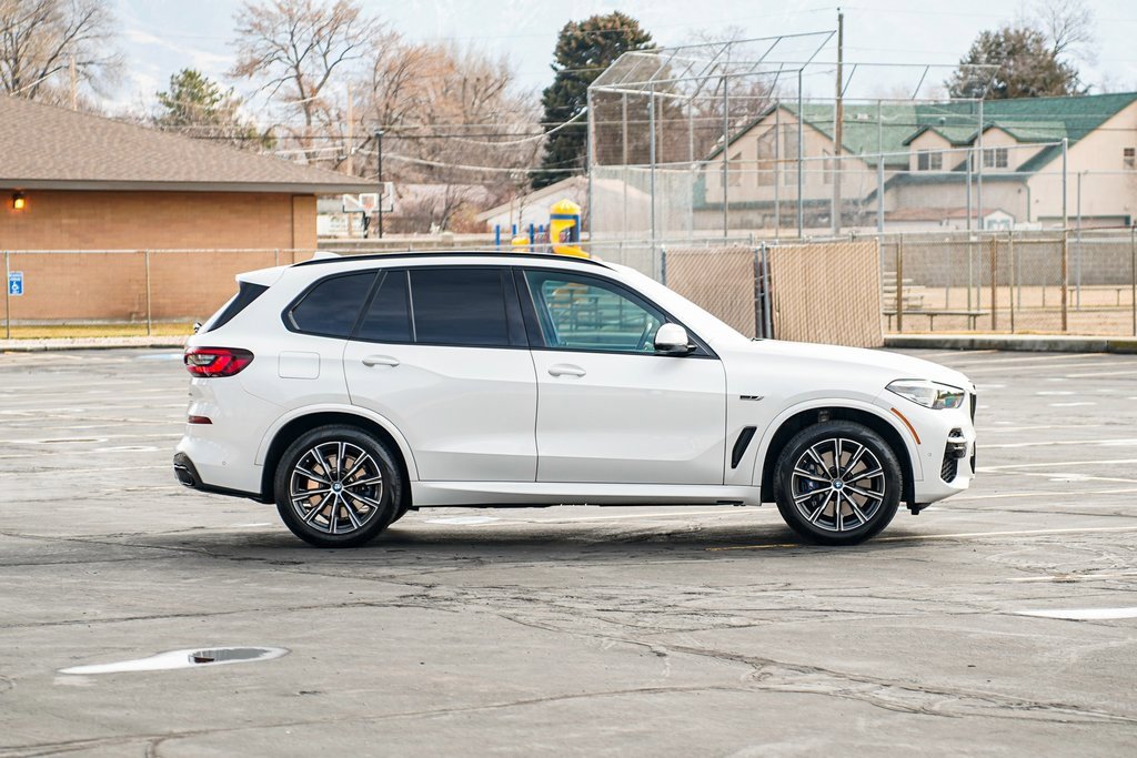 Used 2022 BMW X5 xDrive45e w/ M Sport Package image 4