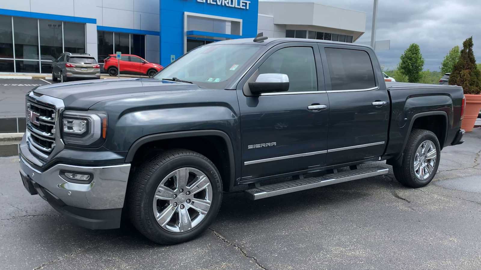 Certified 2018 GMC Sierra 1500 SLT w/ Enhanced Driver Alert Package RWD image 4