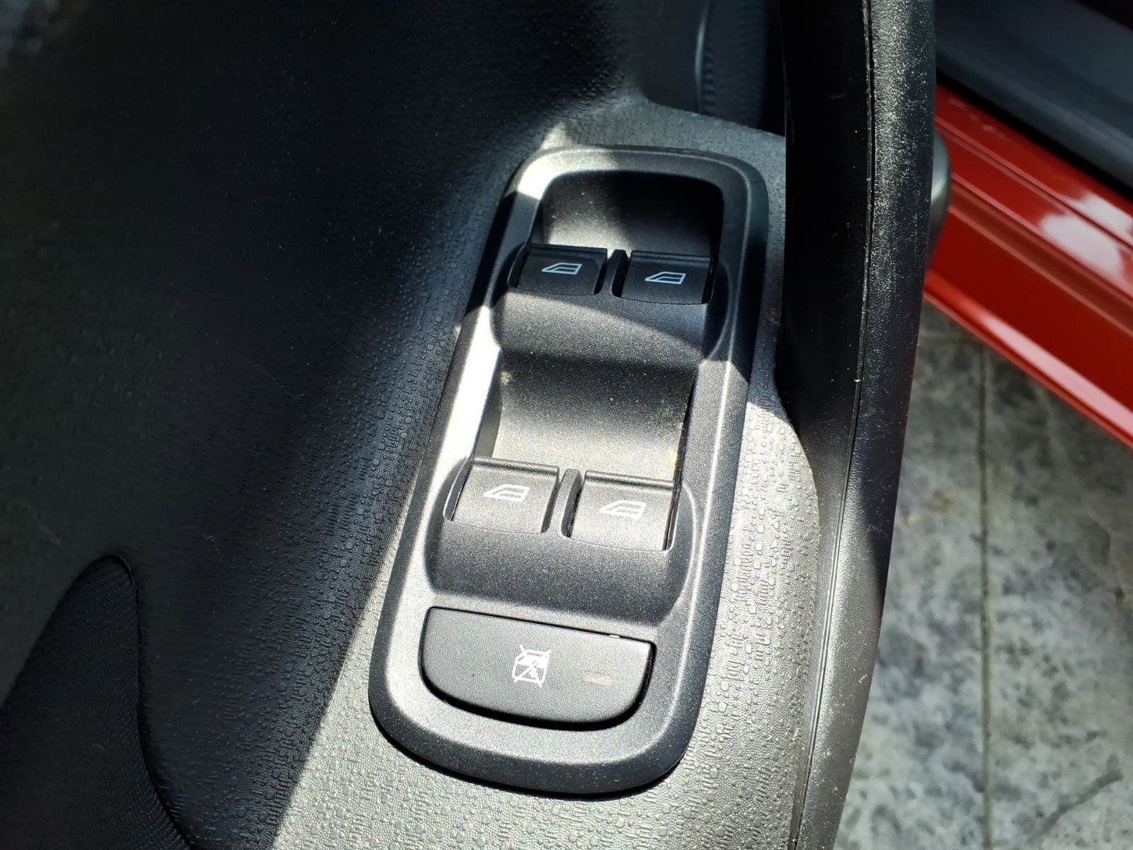 Used 2018 Ford Fiesta SE FWD image 12