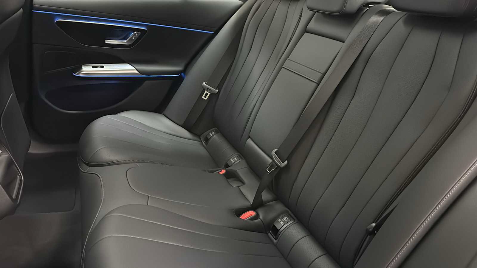 New 2026 Mercedes-Benz E 350 4MATIC Sedan image 30
