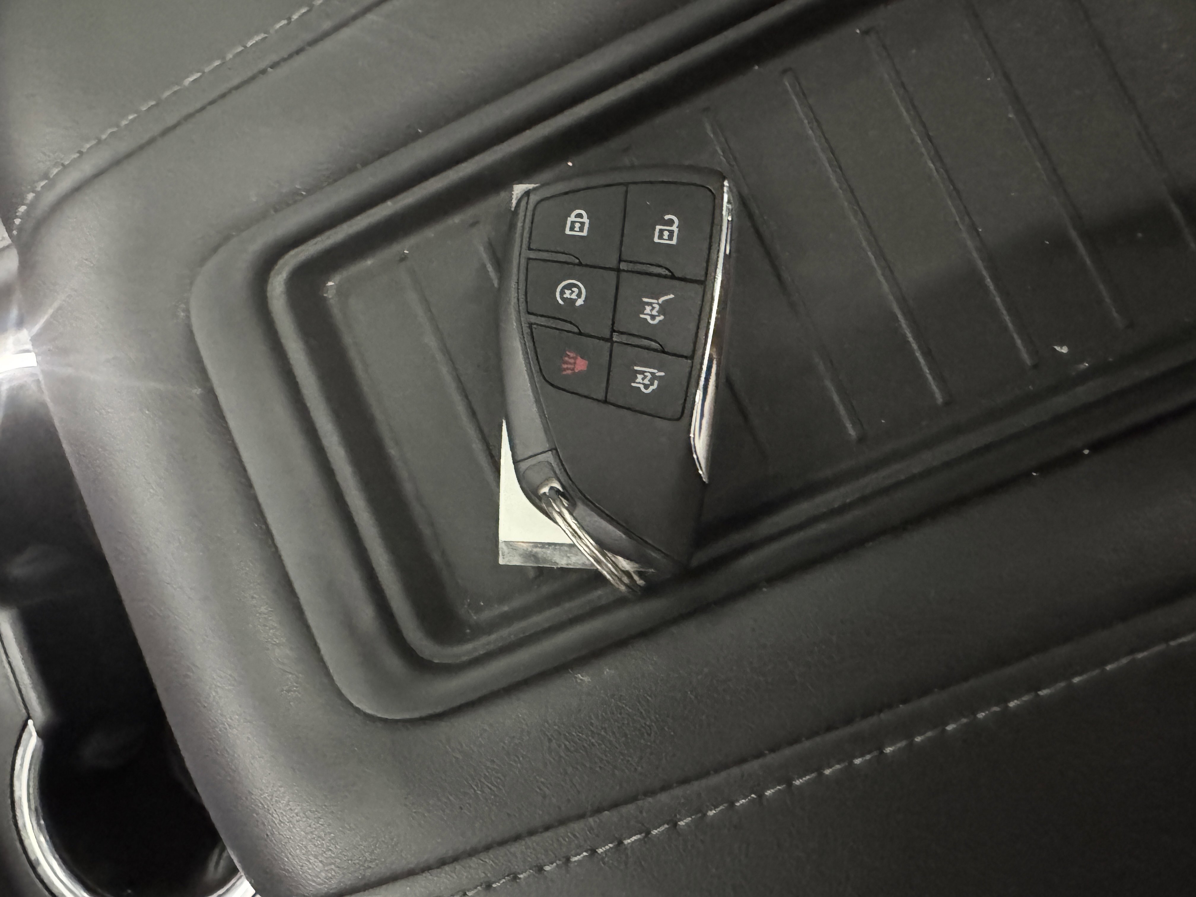 Used 2022 Chevrolet Suburban Z71 w/ Z71 Off-Road Package image 32