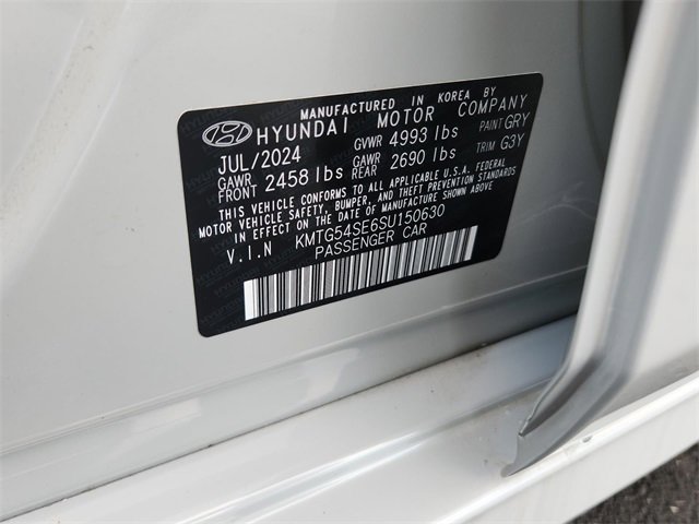 Used 2025 Genesis G70 3.3T Advanced image 32