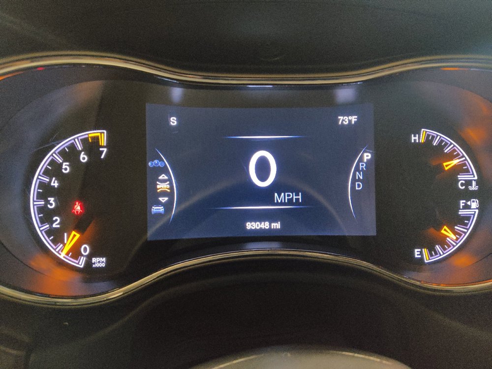 Used 2020 Jeep Grand Cherokee Altitude RWD image 23