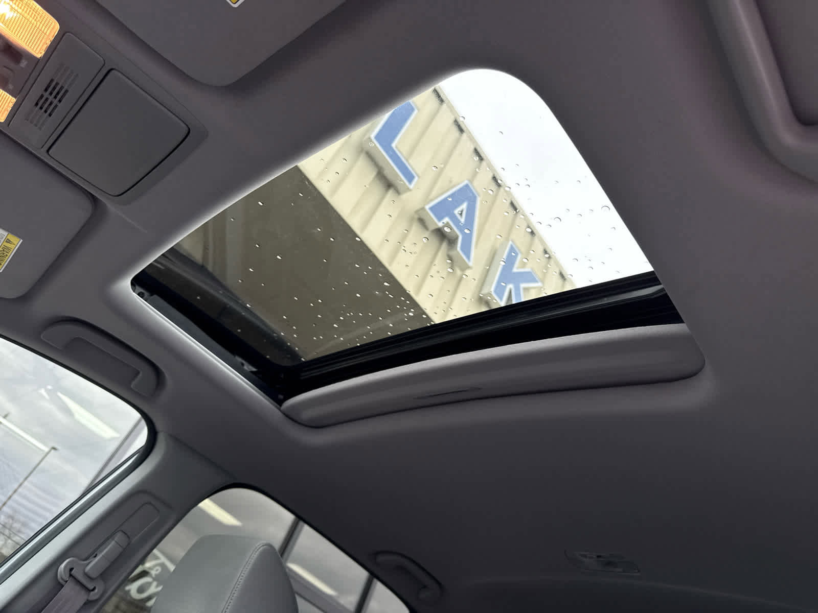 Used 2021 Honda CR-V EX image 4