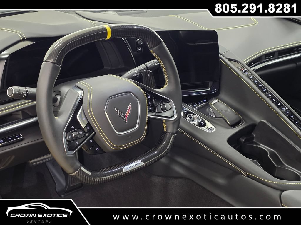 Used 2025 Chevrolet Corvette Z06 RWD image 21