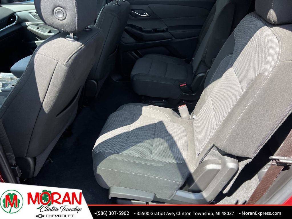 Certified 2023 Chevrolet Traverse LT FWD image 14
