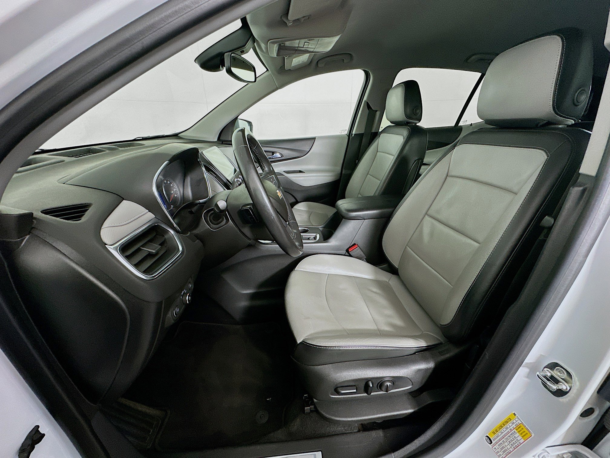 Used 2019 Chevrolet Equinox Premier image 13