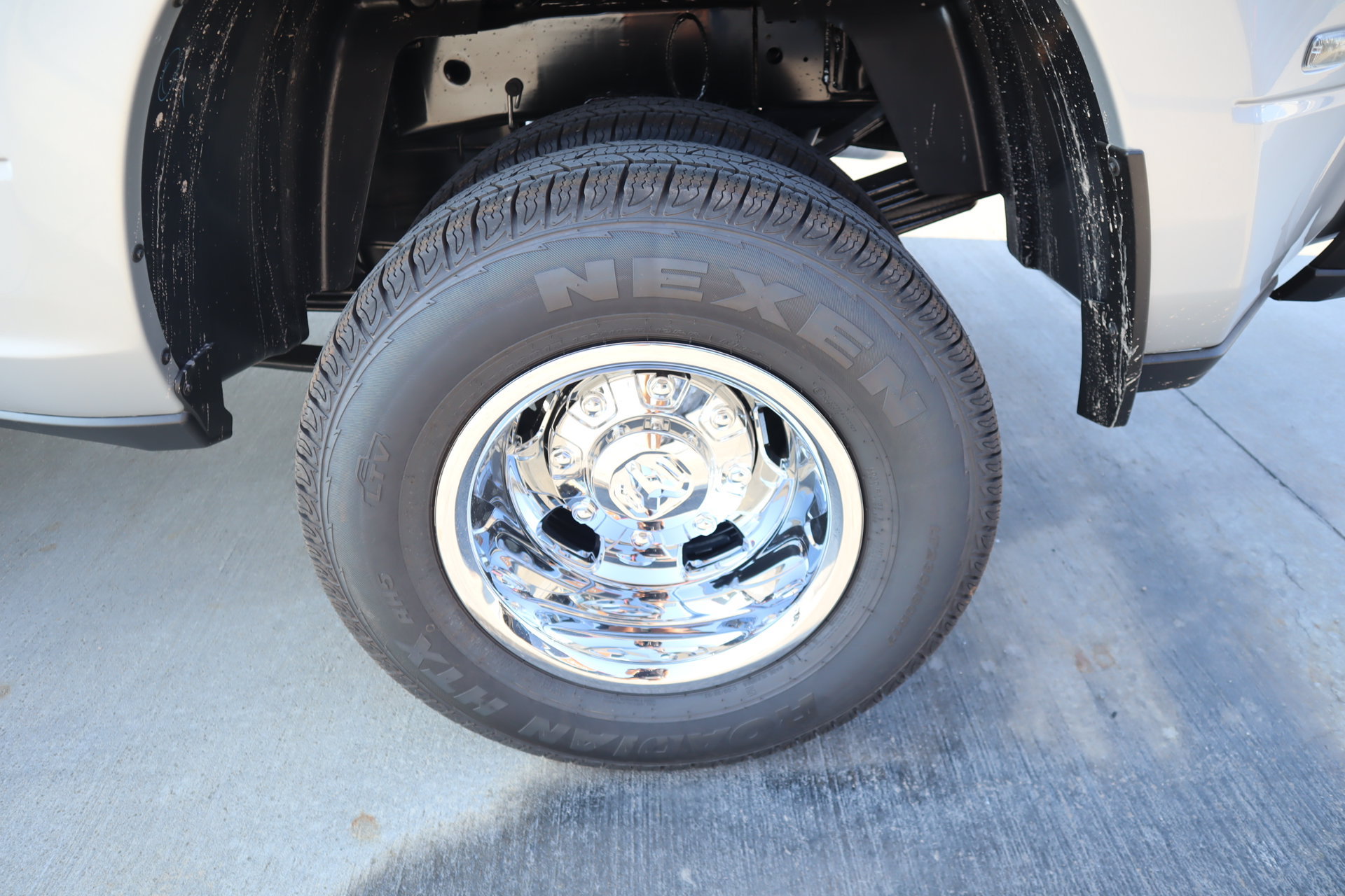 New 2027 RAM 3500 Tradesman AWD/4WD image 19