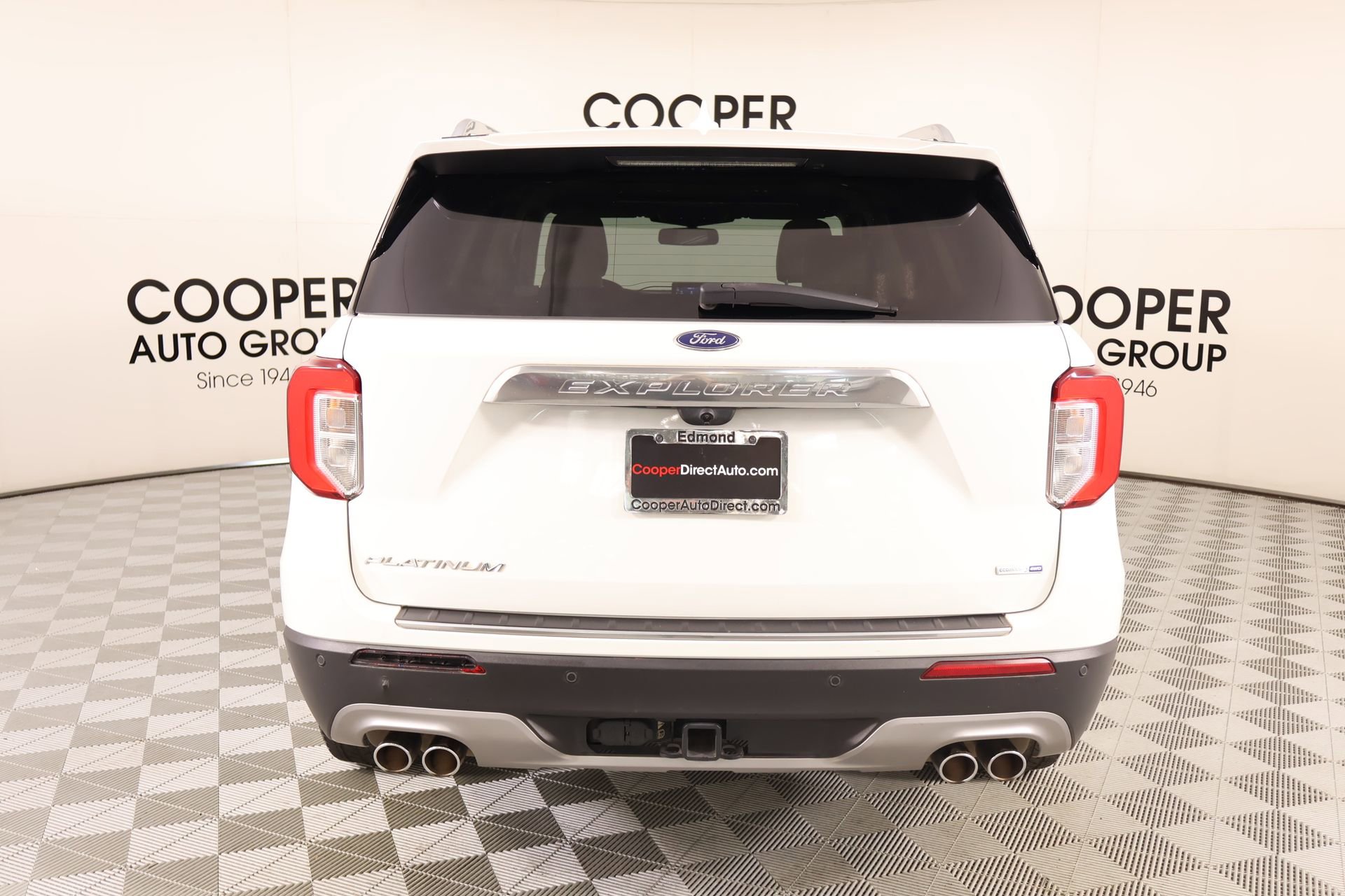 Used 2020 Ford Explorer Platinum w/ Premium Technology Package image 24