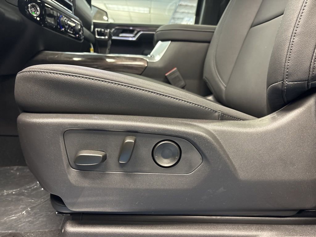 New 2026 Chevrolet Silverado 1500 LTZ w/ Technology Package AWD/4WD image 28