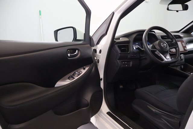 Used 2025 Nissan Leaf S FWD image 8