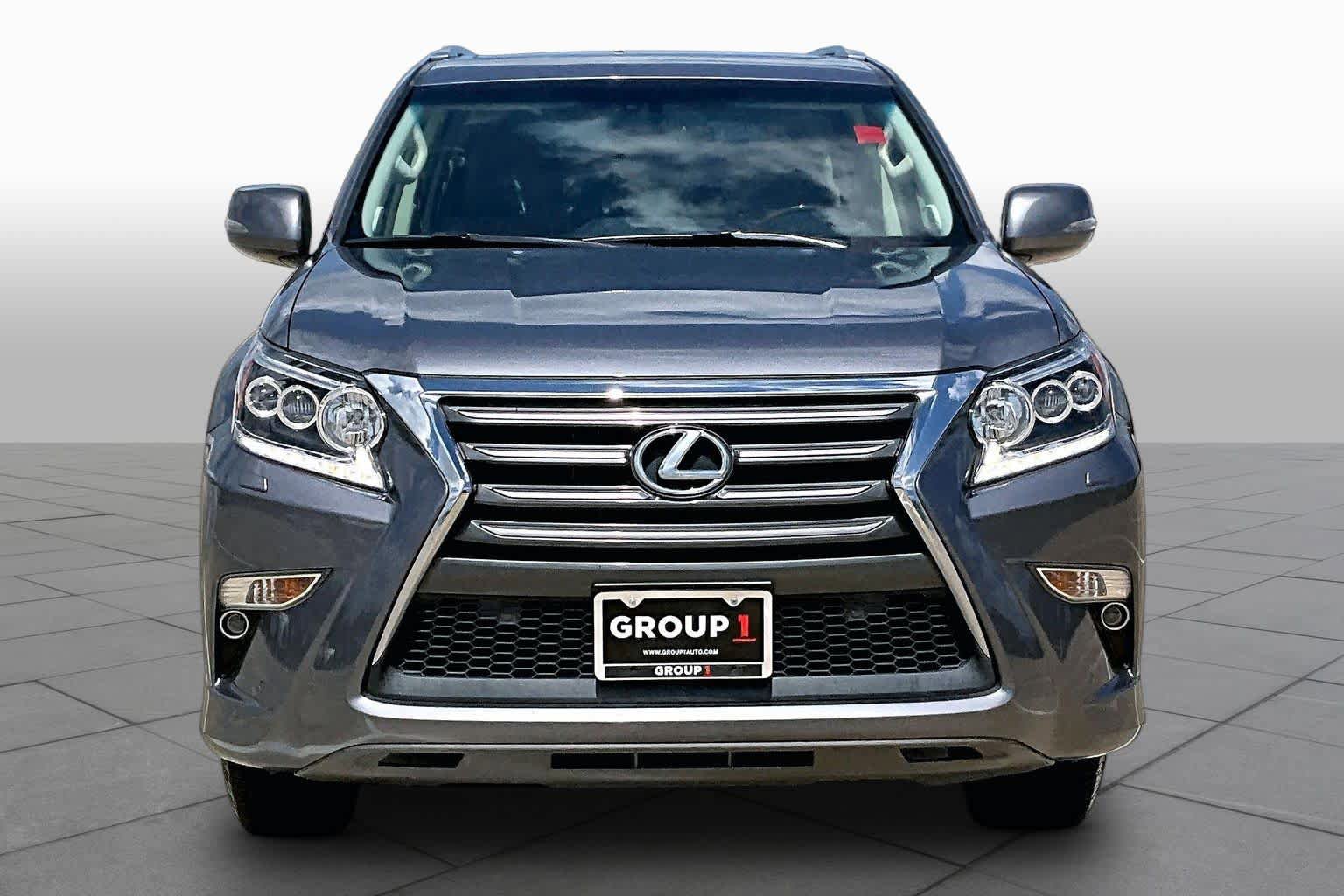 Used 2017 Lexus GX 460 Premium w/ Premium Package AWD/4WD image 4