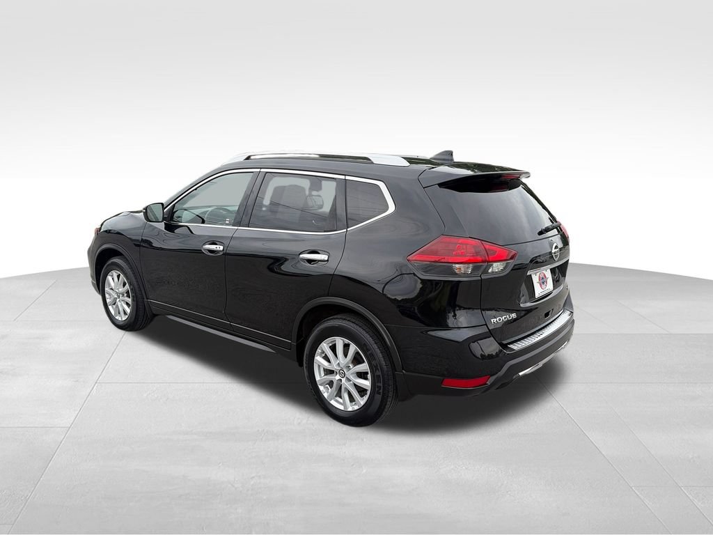 Used 2018 Nissan Rogue SV AWD/4WD image 4
