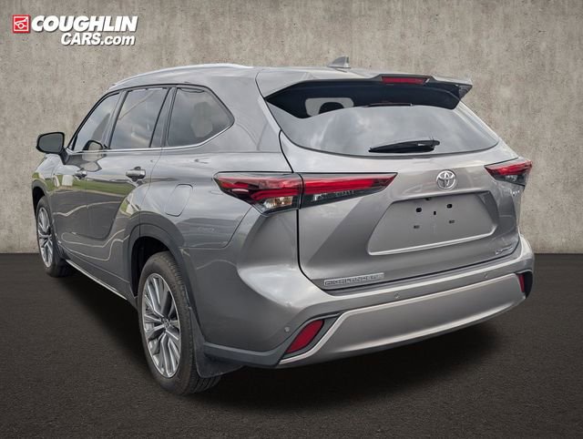 Used 2025 Toyota Highlander Limited image 5